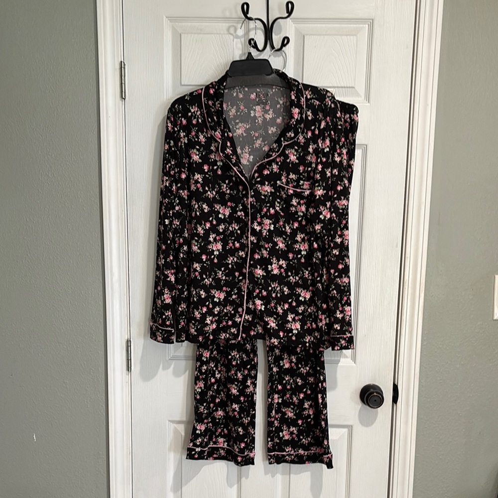 Floral Pajama Set - Black and Pink
